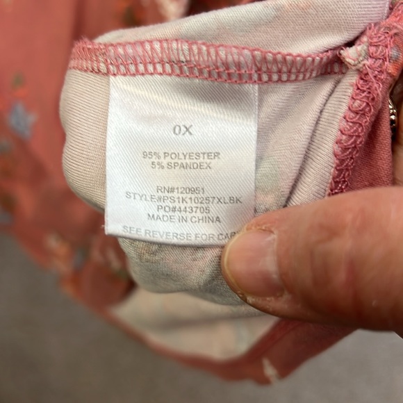 Women’s Blouse - Picture 4 of 4